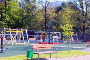 Во дворах реновации в районе Бескудниковский появилось более 45 детских и спортивных площадок