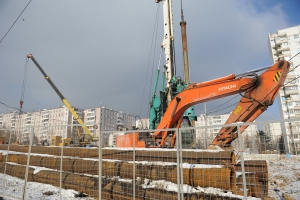 Опоры эстакады на Калужском шоссе в районе деревне Мамыри почти готовы