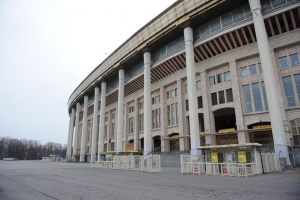 На стадионе «Лужники» смонтирован первый скайбокс