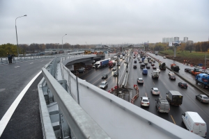 Эстакада-съезд с МСД на Южную рокаду в сторону Котляковской улицы готова наполовину