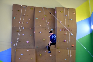 В поселении Роговское построили пожарное депо со скалодромом