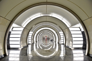 На 3D-картинах станции метро «Фонвизинская» изображены архитекторы