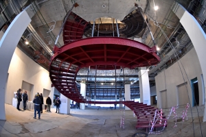 На стадионе «Лужники» смонтированы уникальные винтовые лестницы - Хуснуллин