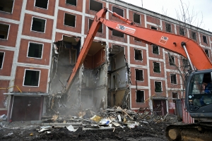 Первые жилые дома снесли по реновации в поселении Марушкинское