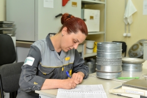 Уровень шума измерят на стройках поликлиники и гостиницы в Москве