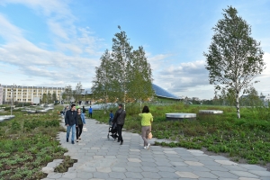 Парк «Зарядье» замостили высокопрочной гранитной плиткой