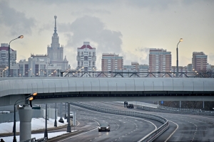 В Москве планируется строить по 100 км дорог в год – Собянин