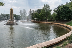 Собянин: фонтан «Золотой колос» и павильон «Космос» на ВДНХ стали главными объектами реставрации