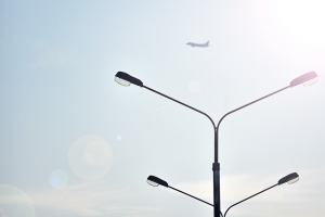 Наружное освещение на третьем участке Южной рокады готово на 75%