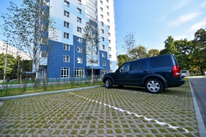 Свободный паркинг появился в ЮЗАО на месте незаконной платной автостоянки
