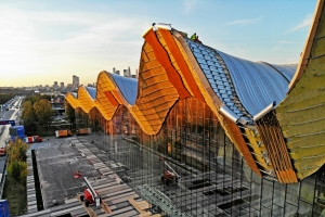 «Лужники» идут вперед