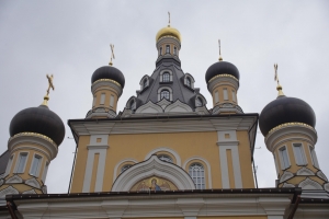 Пол из камня с острова Скирос уложат в храме в Выхино-Жулебино