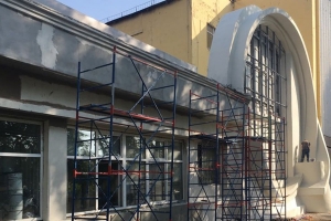 Началась реставрация здания-фары на Авиамоторной