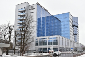 Гостиница с видом на взлетное поле в аэропорту Внуково – в фотоленте