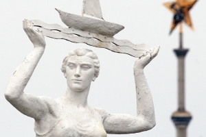 «Нужно любить то, что делаешь»: Алексей Лёвин: от ученика мраморщика до Героя Соцтруда