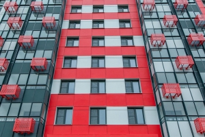 Свыше 100 новостроек возводятся на месте снесенных по реновации домов