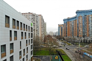 Завершается возведение двух корпусов в ЖК «Квартал на Никулинской»