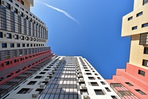 Дома по реновации в шести округах начнут заселять до конца сентября