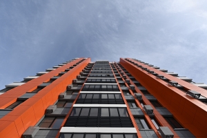 В Некрасовке построили дом для очередников и сирот