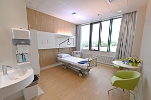 Новые корпуса онкологической больницы №62 готовы более чем наполовину