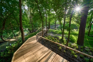 Эко-тропа со смотровыми площадками появится на набережной в Филёвском Парке