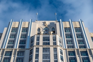 Витражи Тиффани и урбан-виллы: в ЖК Spires переданы все квартиры