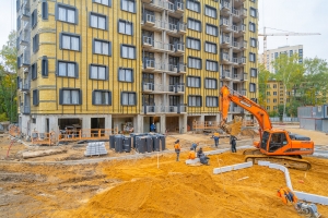 В доме по реновации на ул. Онежская завершается обустройство фасада