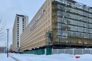 Кинотеатр «Звёздный» украсят золотистые 3D-панели с подсветкой