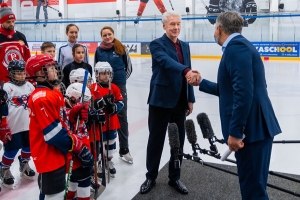 Собянин осмотрел новый ледовый дворец «Арктика» в Ново-Переделкине