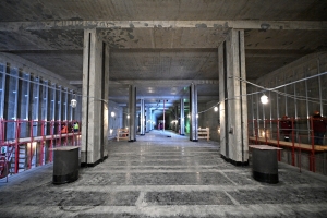 Ведется отделка в северном вестибюле и на платформах станции МЦД-1 Лианозово