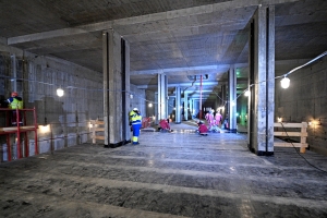 Пол на платформе станции метро «Лианозово» готов более чем на 60%