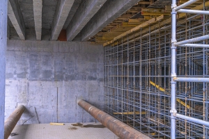 В вестибюле станции «Внуково» Солнцевской линии метро приступили к отделочным работам