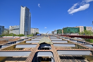 Железнодорожный путепровод на ул. Барклая готов более чем на две трети