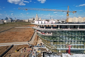 Отделка внутренних помещений идет в кластере «Ломоносов» научной долины МГУ