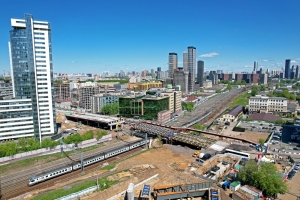 205 метров над землей: как строят путепровод на улице Барклая