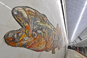 На станции БКЛ метро «Нагатинский Затон» завершается монтаж мозаичных панно