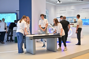 4D-аттракцион, аэрохоккей и мототренажер: выставка «Город для каждого»