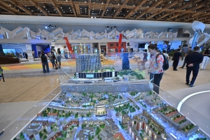 Более 500 консультаций прошло на стенде реновации в Манеже