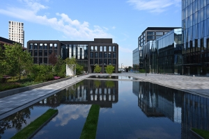 «Водные глади» и террасный сад создали в бизнес-парке в Покровском-Стрешневе