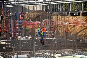 Началось устройство смотровых канав в электродепо «Столбово»