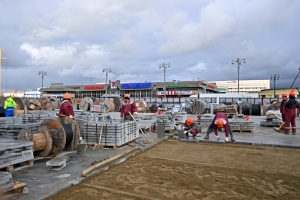 Завершается укладка гранита у станции БКЛ метро «Рижская»