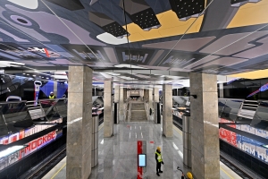 Портреты первых метростроителей украсили станцию БКЛ метро «Сокольники»