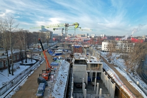 Холл со стеклянной крышей и вертолетная площадка: каким будет здание детской больницы св. Владимира
