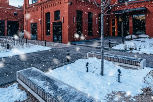 Мемориальная доска из квартала Republic передана в Музей Москвы