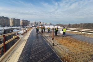 Строительство моста через реку Пехорку завершится в сентябре