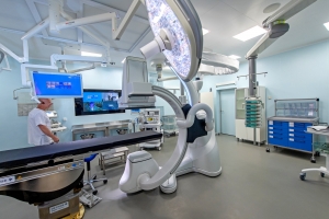 Новый комплекс центра им. Логинова принял уже 90 тысяч пациентов