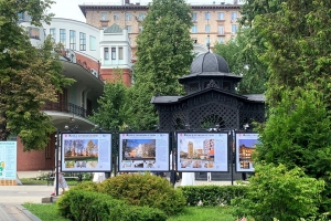 В саду «Эрмитаж» открыта выставка «Жизнь в окружении истории»