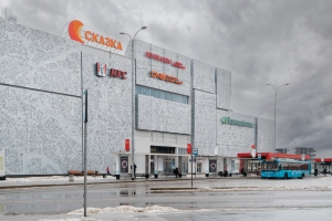 Монолит паркинга у станции метро «Рассказовка» готов наполовину