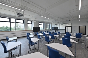 Собянин: реконструкция 50 школ начнется в 2024 году