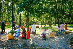 Скверы и общественные пространства благоустроили в ЮВАО